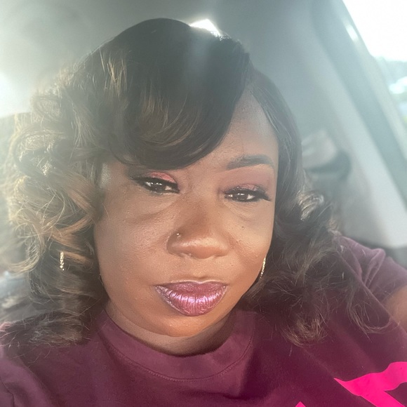 Meet your Posher, Wendi - Picture 1 of 1